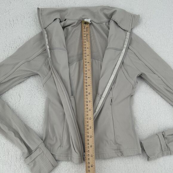 Lululemon Cropped Define Jacket Ribbed Nulu Light Gray Size 2 *Faint Stain* - Picture 7 of 13